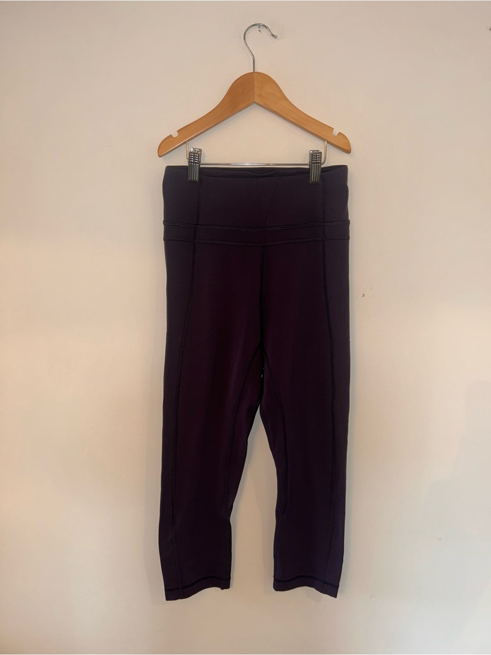 Lulu Cropped Leggings Plus bonus free pair